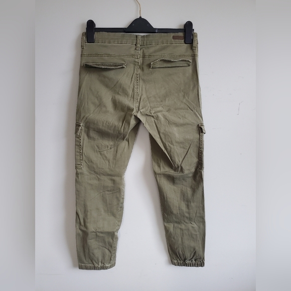 KUT from the cloth womens green mid rise cargo pants. Womens 6. VGUC - Picture 2 of 10